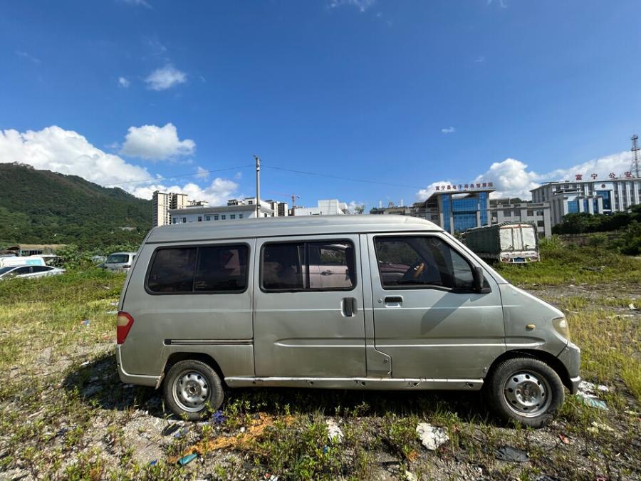 五菱最新面包車，創(chuàng)新設(shè)計，實(shí)用至上，引領(lǐng)行業(yè)新潮流