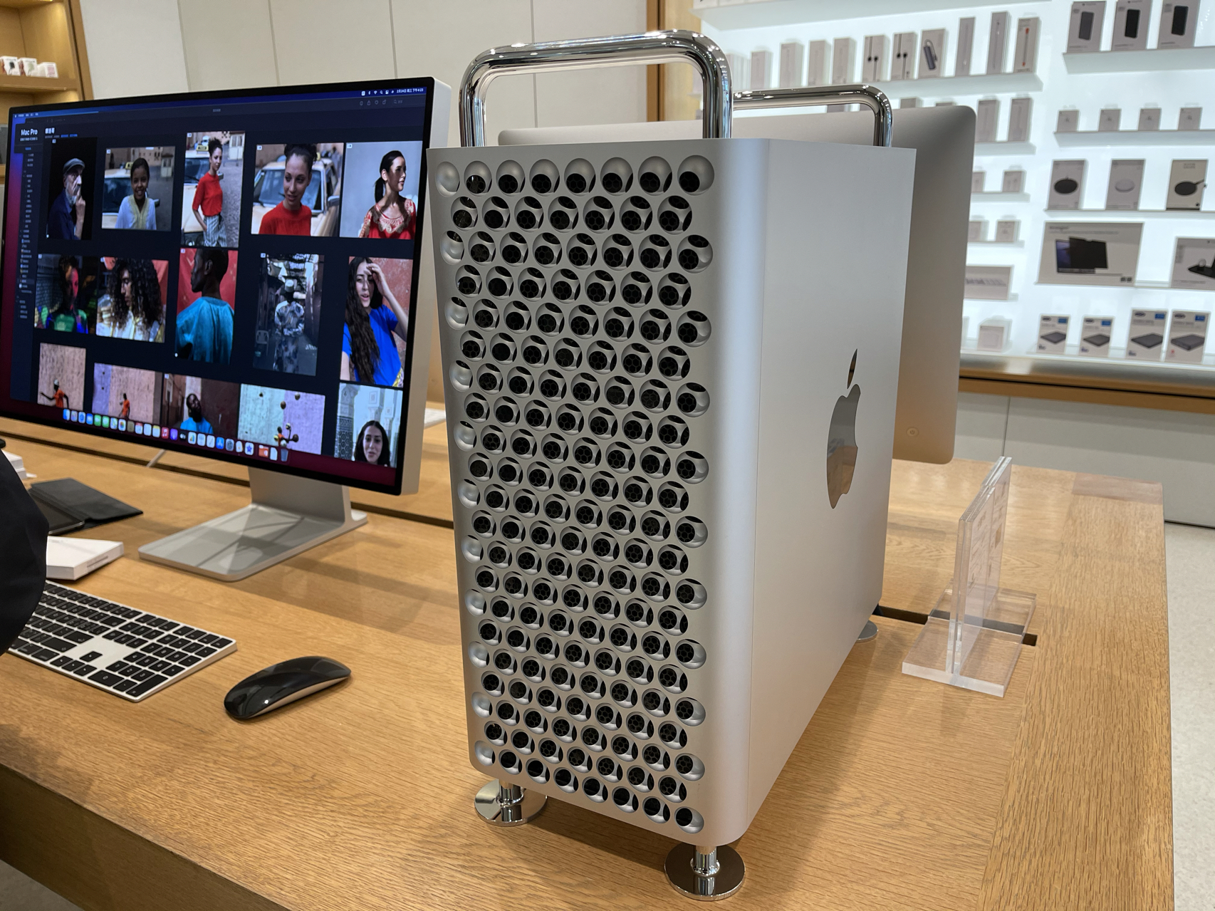 最新Mac Pro，顛覆性設(shè)計(jì)與卓越性能的無縫融合